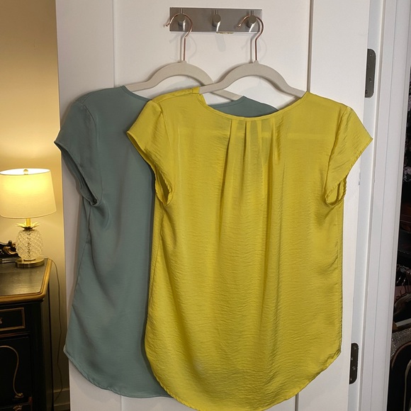 2 summer silky short sleeve dress shirts. - Picture 3 of 6